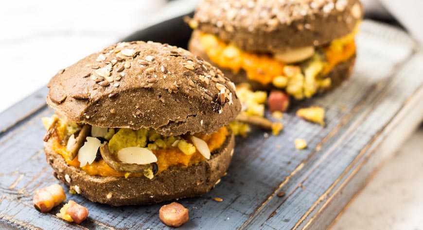 Bun artigianale con pancetta croccante