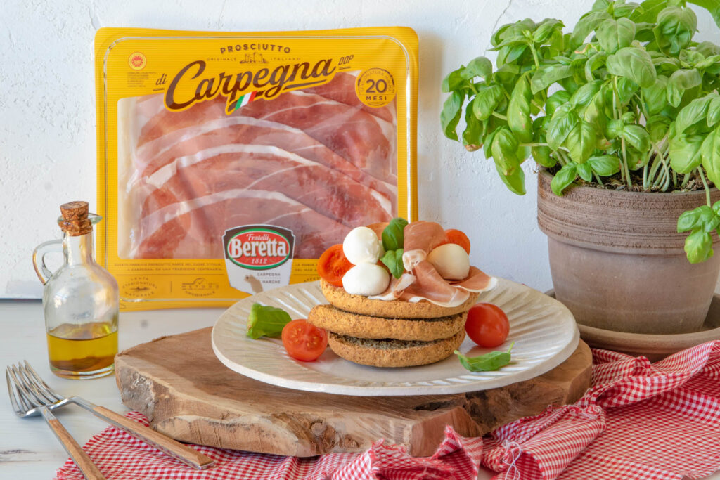 Frisa con Prosciutto di Carpegna DOP