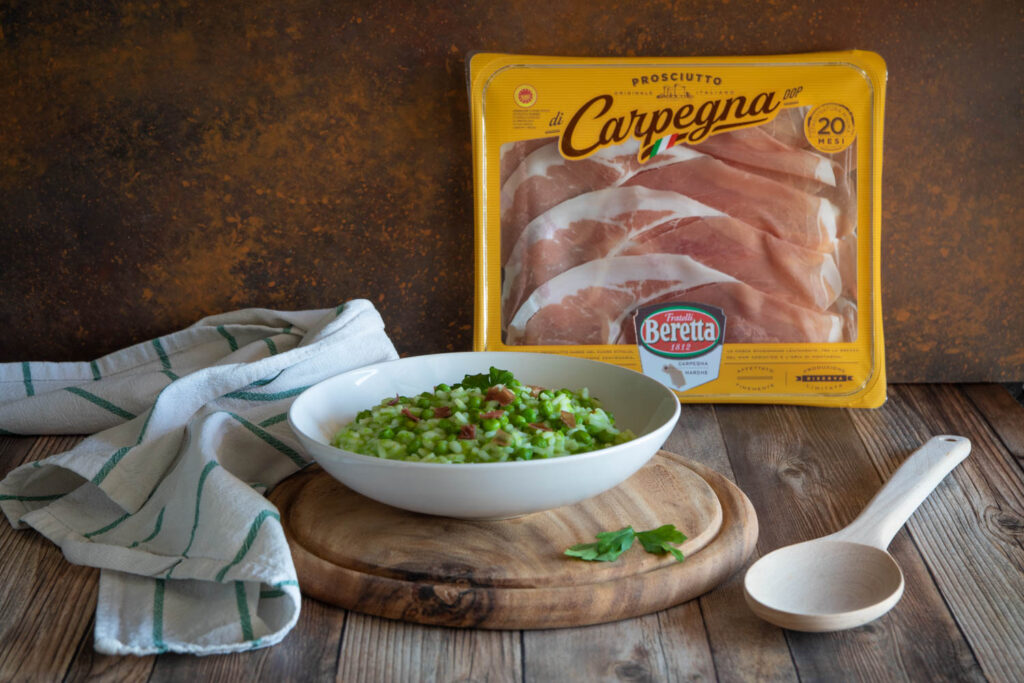 Risi e Bisi con coriandoli di Prosciutto di Carpegna DOP