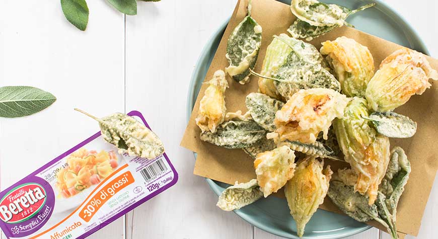 Fiori di zucca fritti con pancetta e ricotta