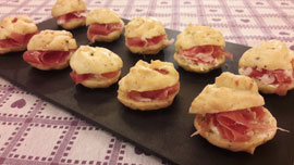 bigne prosciutto crudo e caprino