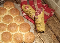 ALBERELLO DI DANUBIO SALATO CON SALAME E FORMAGGIO