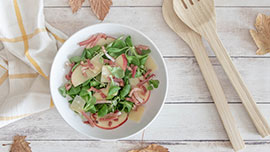 Insalata con speck, mela e parmigiano