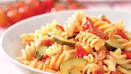 Fusilli con zucchine e pancetta