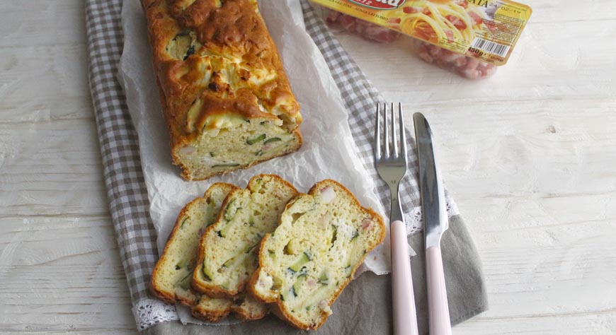 Plumcake di zucchine, pancetta e caprino 