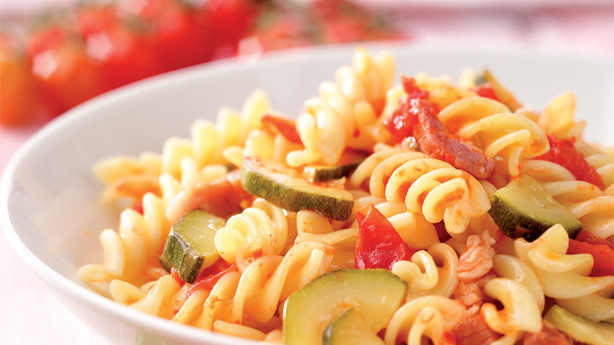 Fusilli con zucchine e pancetta